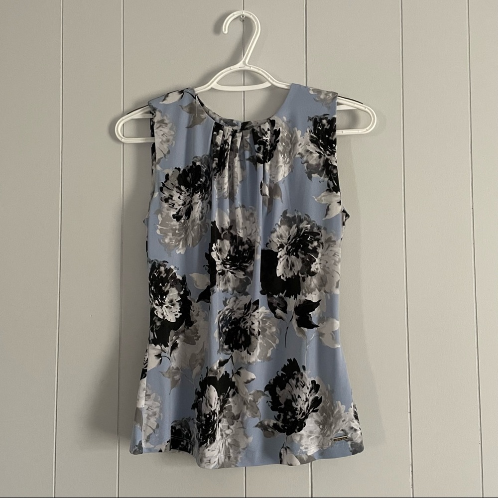 Calvin Klein floral sleeveless blouse   Size XS